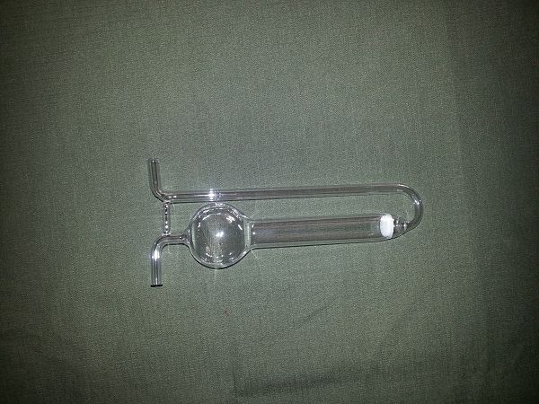 ��ɫ��ײ���